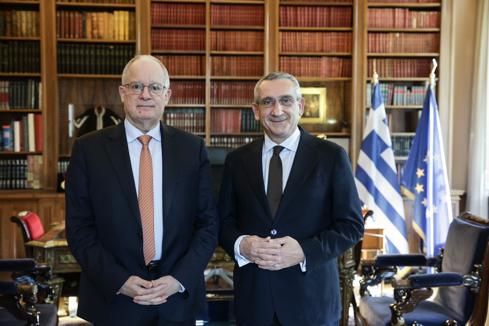 Συνάντηση του Κωνσταντίνου Τασούλα με τον περιφερειάρχη Νοτίου Αιγαίου και πρόεδρο της ΕΝΠΕ Γιώργο Χατζημάρκο