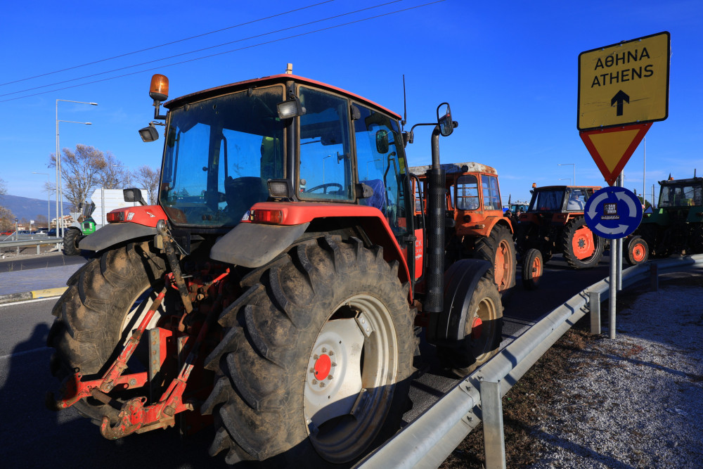 Τρακτέρ στην Αθήνα και «αποβολή» από τα μπλόκα όσων συνομίλησαν με τον Κυριάκο Μητσοτάκη θέλουν στη Νίκαια (video)