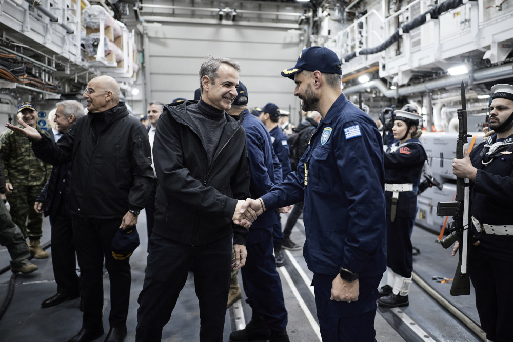 Ανάρτηση του Κυριάκου Μητσοτάκη με πλάνα από την εντυπωσιακή υποδοχή της φρεγάτας «Κίμων» (video)