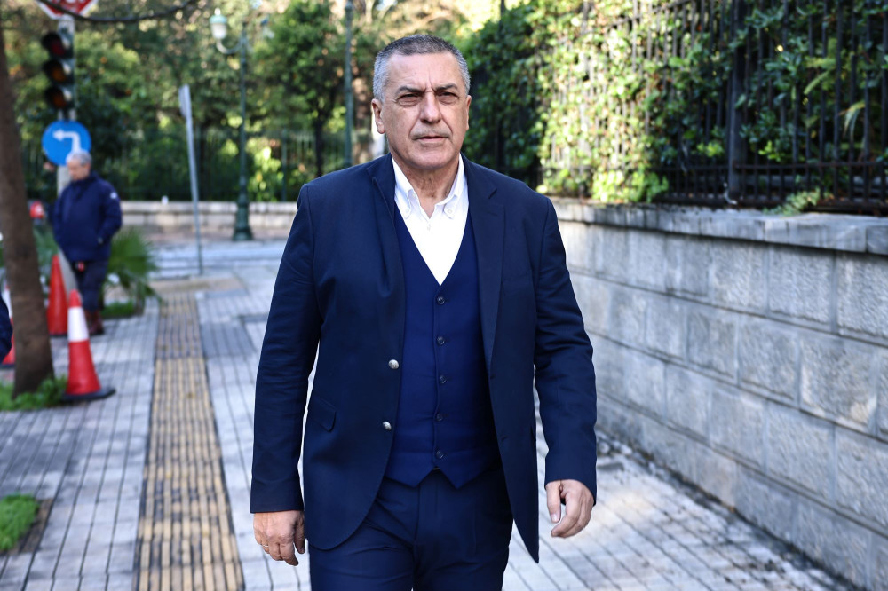 Έκθετος ο Δημήτρης Κουρέτας - Στο απόσπασμα το κράτος δικαίου και η ελευθεροτυπία