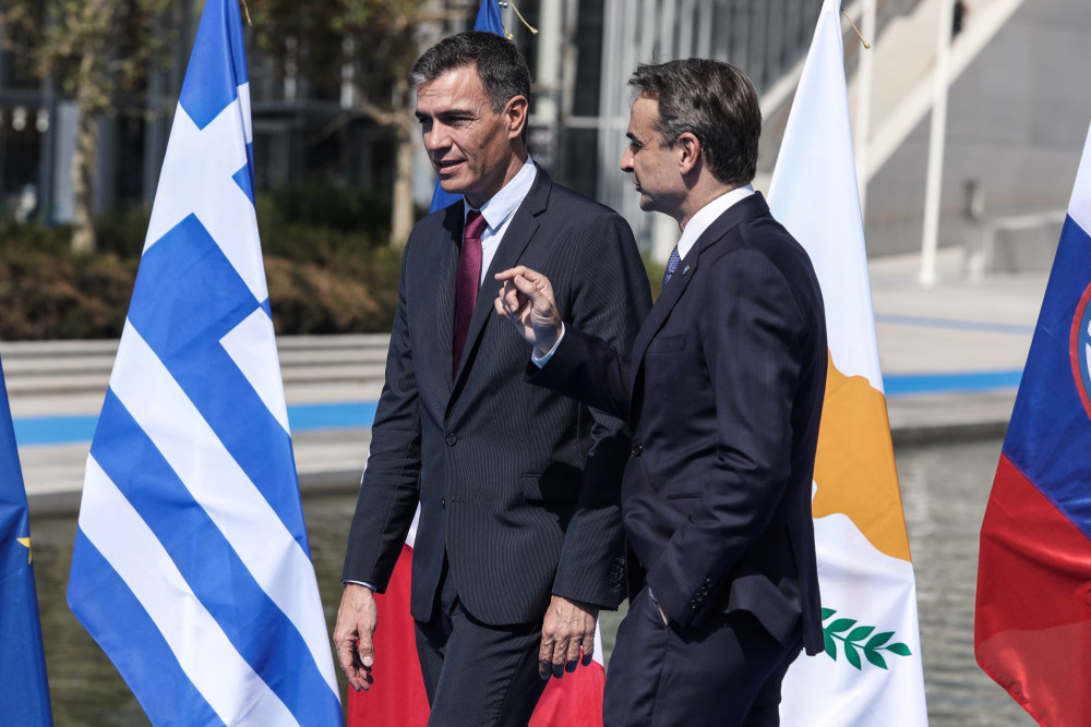 Στη Μαδρίτη ο Κυριάκος Μητσοτάκης - Συναντήσεις με Σάντσεθ και βασιλιά Φελίπε
