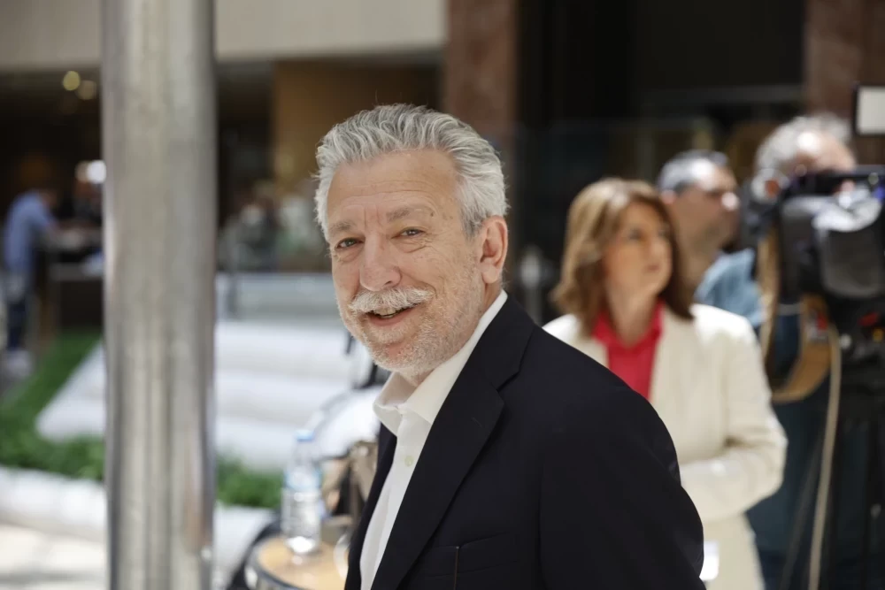 Κοντονής για «Ιθάκη»: Ο Τσίπρας ξέχασε το ταξίδι του με τη θαλαμηγό μετά το Μάτι