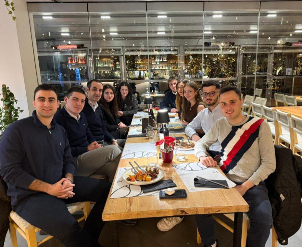 Ο Γρηγόρης Δημητριάδης συναντήθηκε με μέλη της ΟΝΝΕΔ και της ΔΑΠ - ΝΔΦΚ