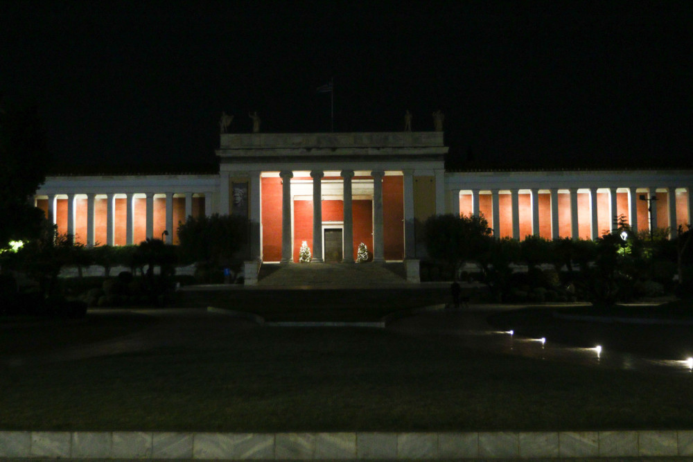 Επιτυχής επαναπατρισμός αρχαιοτήτων από Robin Symes: Το ιερό ανάγλυφο ξανά στην Ελλάδα