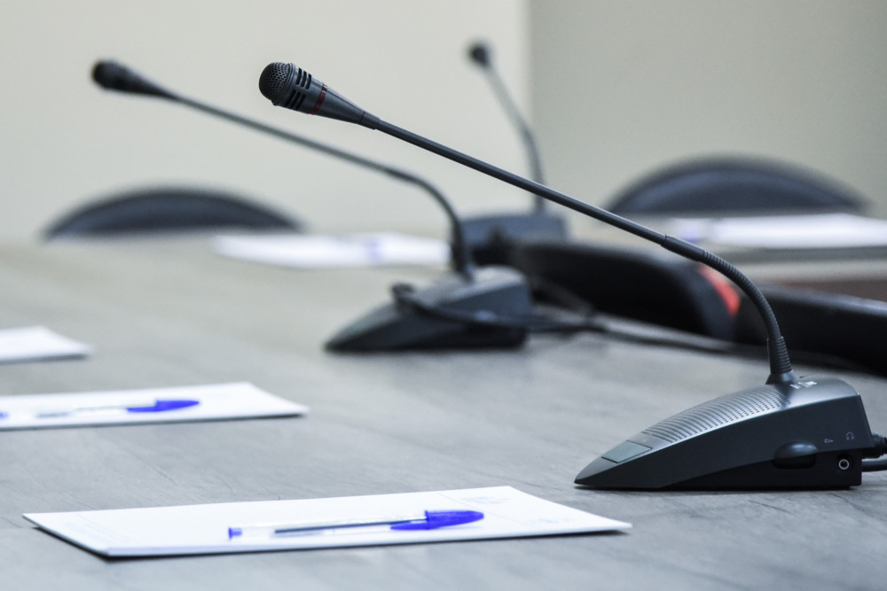 ΝΕΑΡ-Κίνημα Δημοκρατίας: συνέδρια αναγέννησης ή ρέκβιεμ;