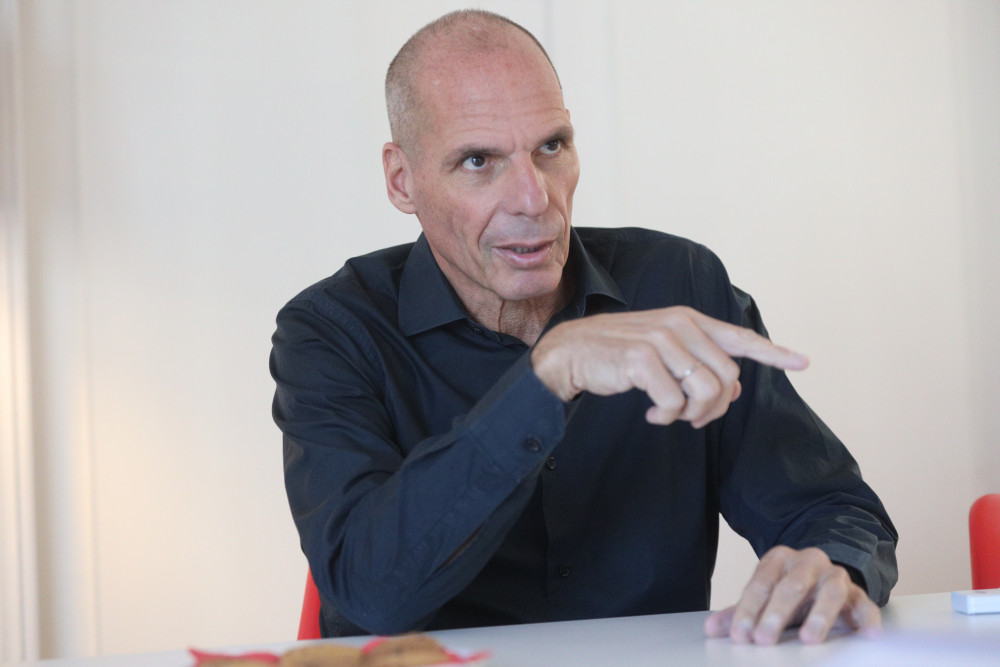 Ο Βαρουφάκης είναι στα… high του: drugs, dance και rock ’n’ roll - Η παρέμβαση Άδωνι Γεωργιάδη