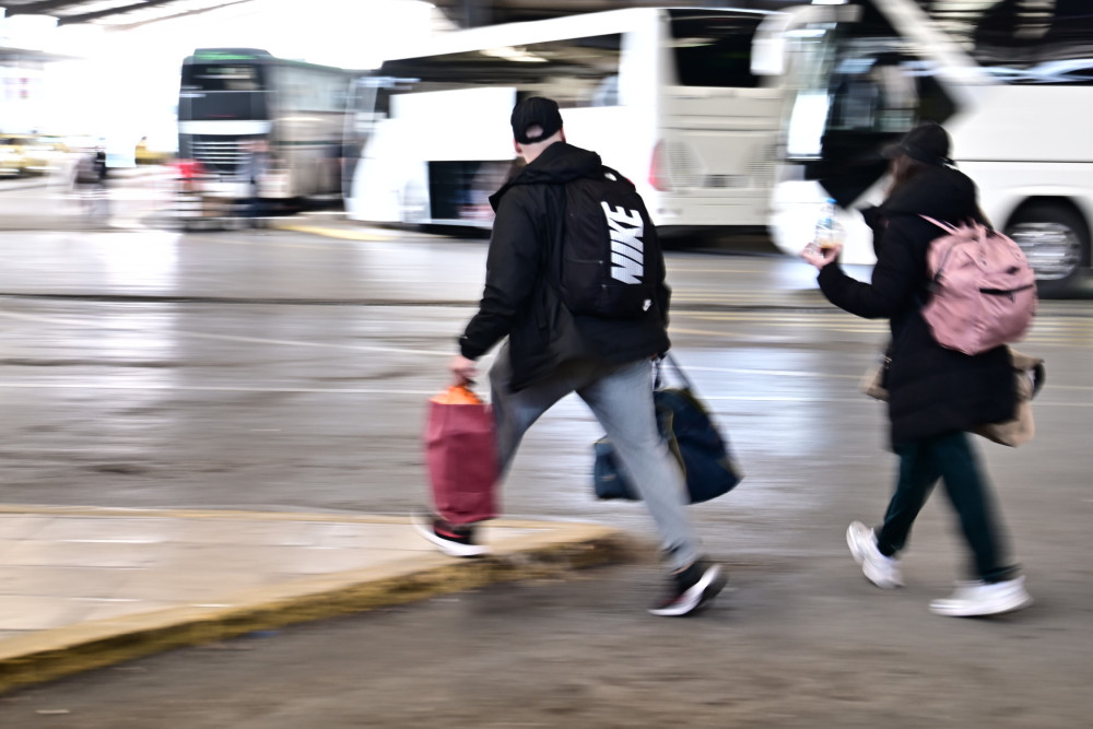 Μπλόκα αγροτών: αναστέλλονται τα δρομολόγια των ΚΤΕΛ από Βόλο για Αθήνα και Θεσσαλονίκη