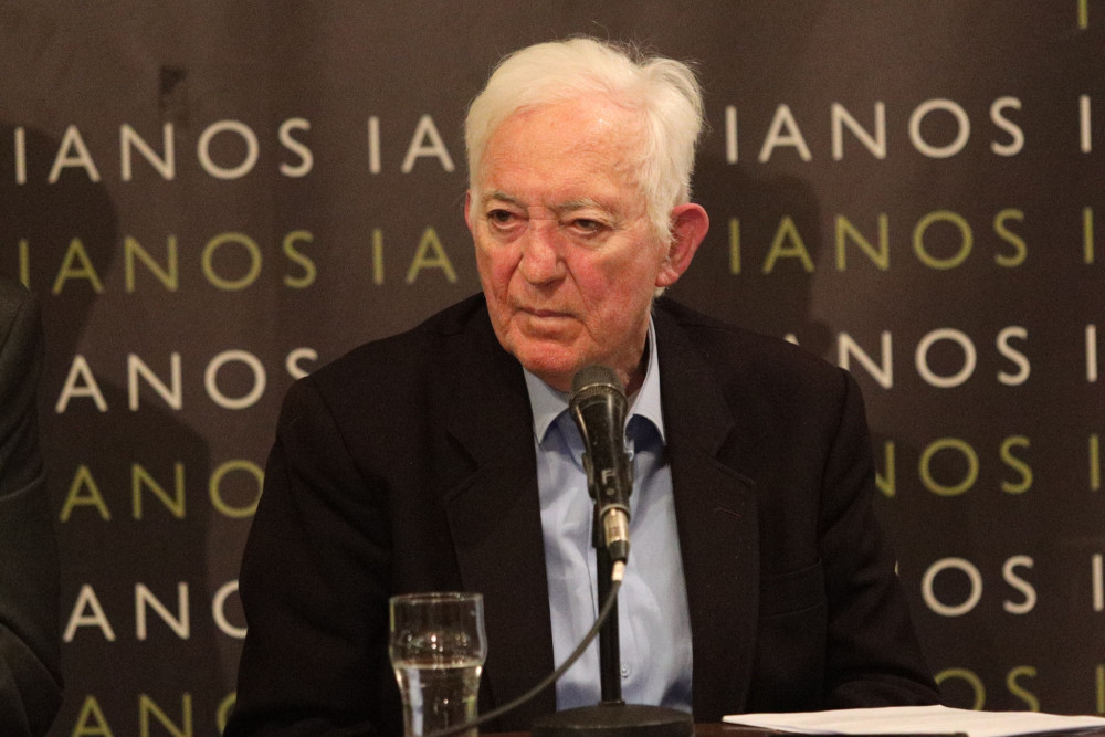 Καραμπελιάς: Ο Μητσοτάκης εκφράζει την πρόοδο ενώ η αντιπολίτευση μόνο αγανάκτηση