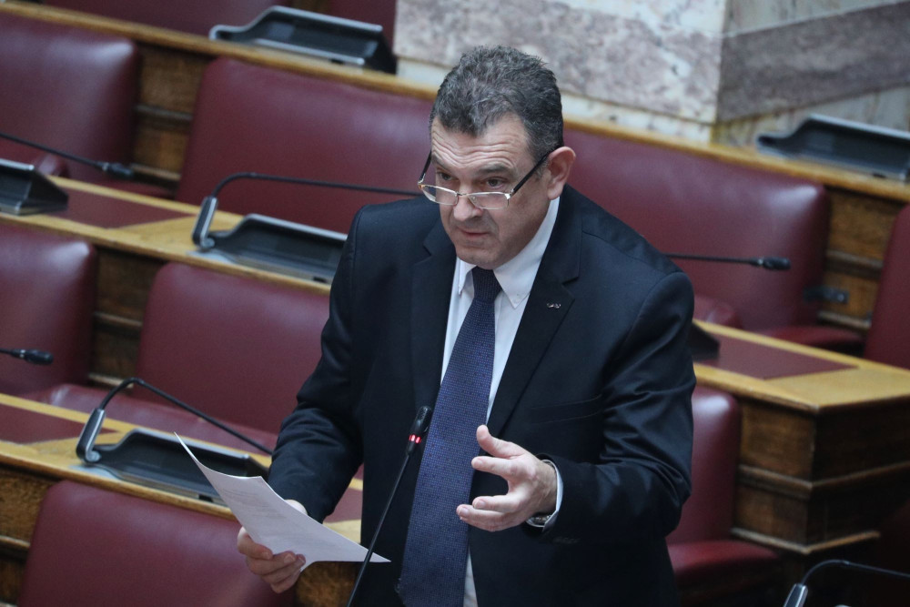 Νίκος Παπαδόπουλος: ο βουλευτής που βανδάλισε την Εθνική Πινακοθήκη υπέρ της Καρυστιανού για τις αμβλώσεις