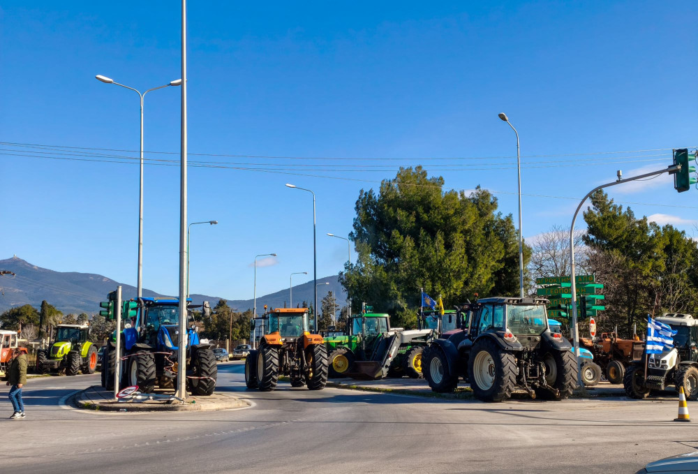 Νέα σύσκεψη αγροτών με κυβερνητικό κλιμάκιο: στο τραπέζι ΑΤΑΚ και ΚΑΕΚ