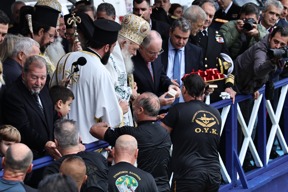 Θεοφάνια: με λαμπρότητα ο εορτασμός στον Πειραιά, παρουσία του ΠτΔ (photos)