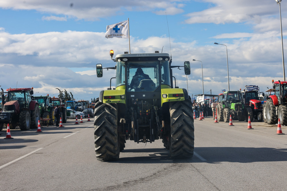 Άγριος καβγάς αγροτοσυνδικαλιστών on air: Λες ηλιθιότητες, έχουμε ξεφτιλιστεί και ταλαιπωρείς τον κόσμο