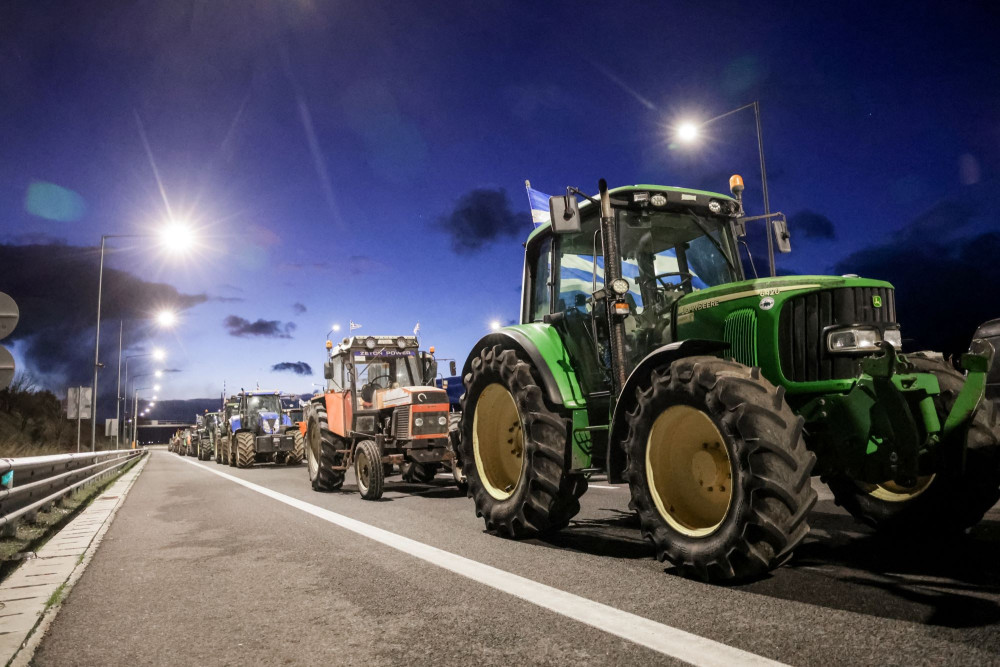 Αγροτικά μπλόκα: προς αποκλιμάκωση ενόψει της συνάντησης με Μητσοτάκη - Πανελλαδική σύσκεψη στη Νίκαια