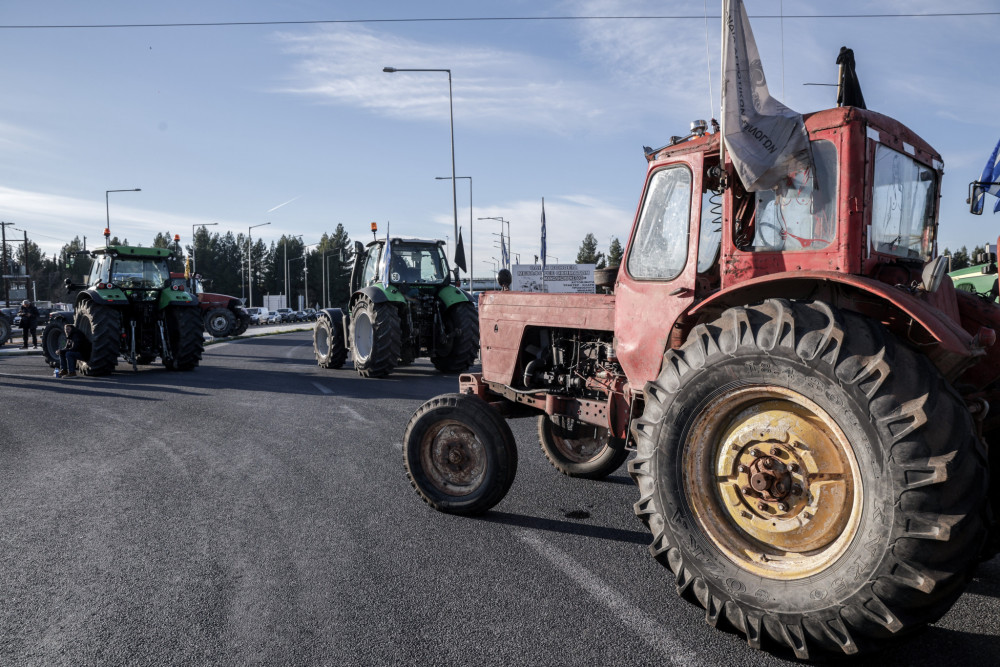 Τι απαντά ο αγρότης που του βανδάλισαν το τρακτέρ - «Ηλιθιότητες, θα έπρεπε να ντρέπονται»