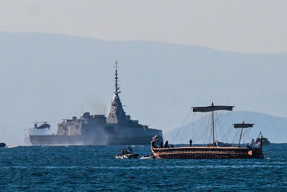 Η Ελλάδα υποδέχθηκε τη φρεγάτα «Κίμων» - Μητσοτάκης: Χρέος μου να παραδώσω μια ασφαλέστερη χώρα (video)