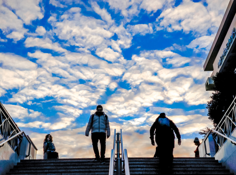 Αυξήσεις μισθών για 1 εκατ. εργαζόμενους - Ποιοι κερδίζουν και πόσα θα δουν στην τσέπη τους