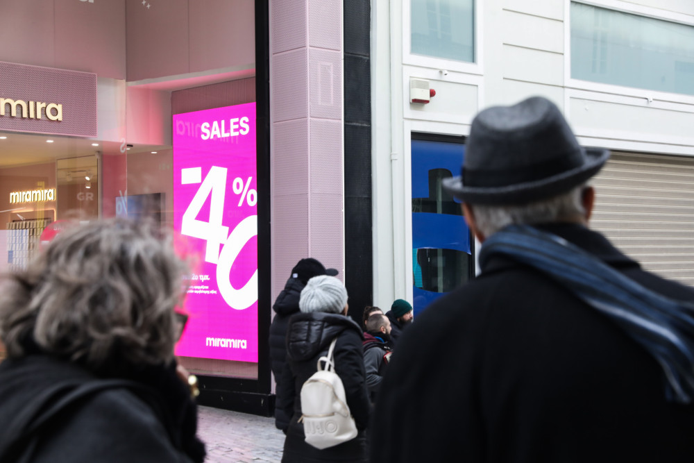 Χειμερινές εκπτώσεις: ανοιχτά τα καταστήματα την Κυριακή (25/1) - Πώς θα λειτουργήσουν