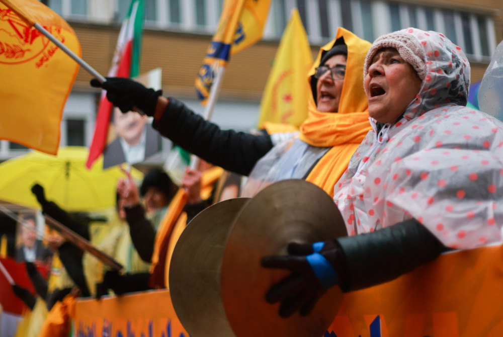 Ιράν: χιλιάδες πολίτες στους δρόμους - Φόβοι ότι το καθεστώς θα πνίξει στο αίμα το κίνημα διαμαρτυρίας (video)