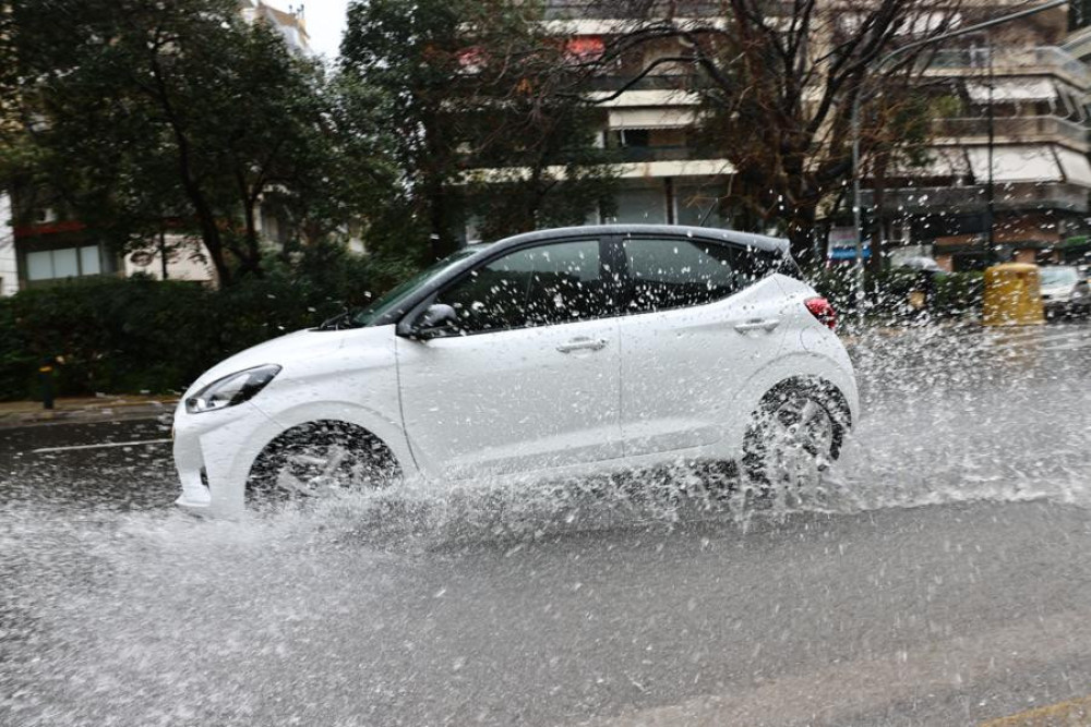 Έκτακτο δελτίο επιδείνωσης του καιρού - Πορτοκαλί προειδοποίηση για ισχυρές βροχές και καταιγίδες