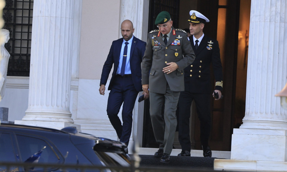 Συνεδρίασε το ΚΥΣΕΑ: παρατείνονται οι θητείες των Αρχηγών - Η ανακοίνωση του Παύλου Μαρινάκη