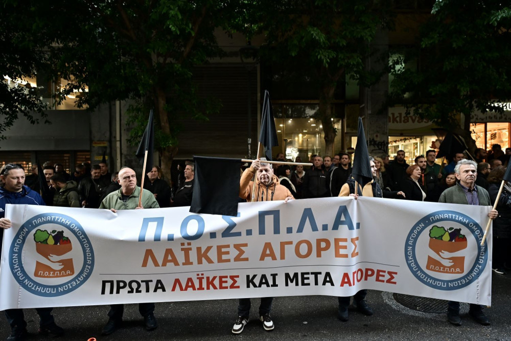 «Τα βρήκαν» Τάκης Θεοδωρικάκος και πωλητές λαϊκών αγορών (video)