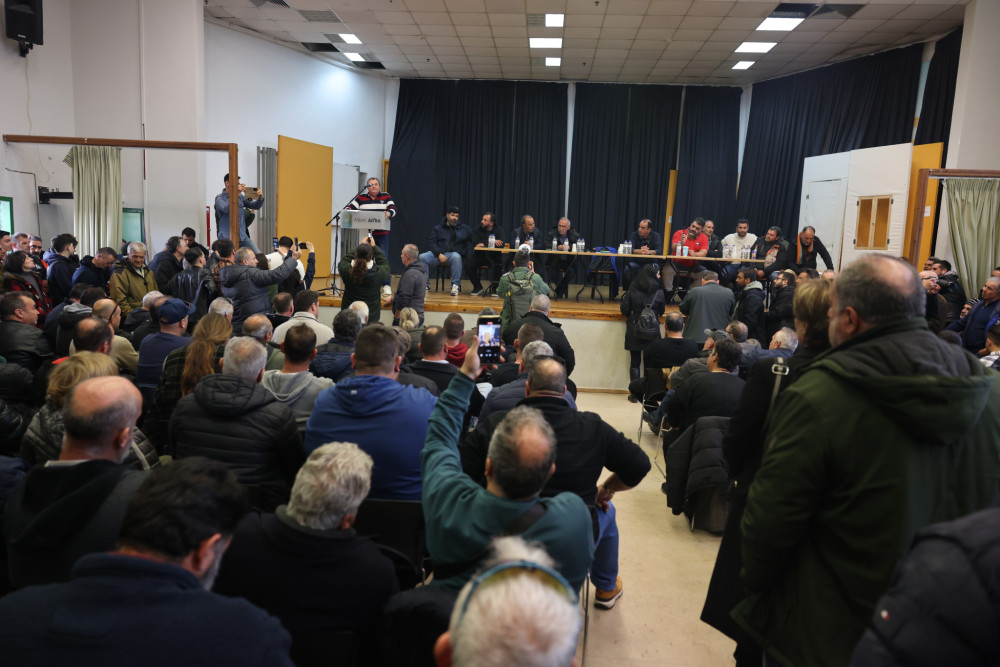 Ξεκίνησε η πανελλαδική συνέλευση των αγροτών στα Μάλγαρα - Στο «τραπέζι» «μπλακ άουτ» και τρακτέρ στην Αθήνα