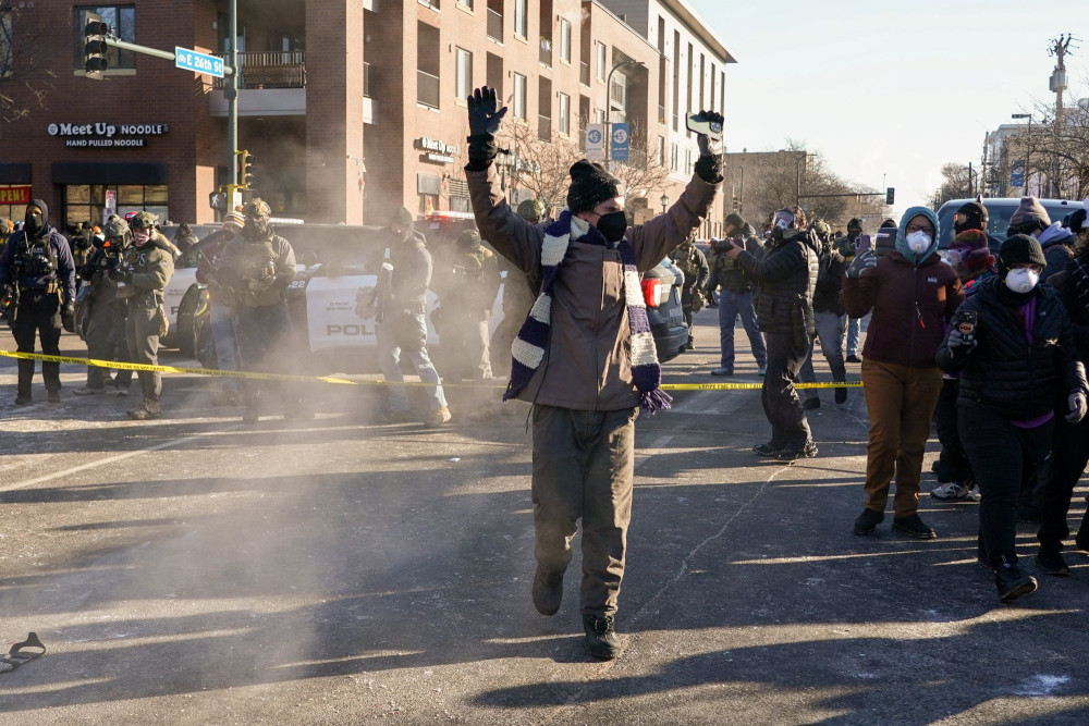 Επίθεση Τραμπ για τα επεισόδια στη Μινεάπολη: Ο δήμαρχος και ο κυβερνήτης υποκινούν την εξέγερση
