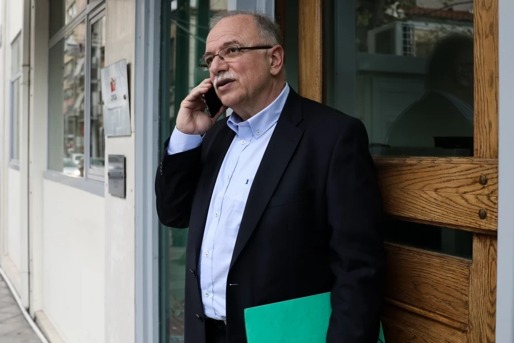 Εμφανίστηκε και ο Παπαδημούλης: ζητάει συνεργασία Τσίπρα - Καρυστιανού