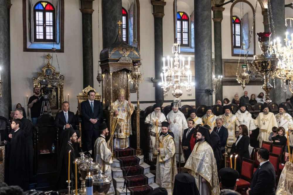 Κυριάκος Πιερρακάκης: Στηρίζουμε τις ελληνορθόδοξες κοινότητες στο εξωτερικό - 600 οργανικές θέσεις κληρικών