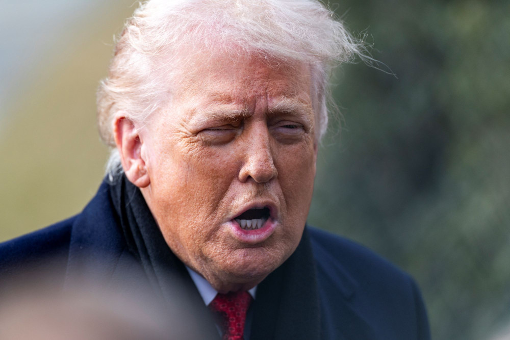 Επίθεση Τραμπ κατά Κάρνεϊ: Ο Καναδάς δεν θα γίνει λιμάνι εκφόρτωσης για την Κίνα