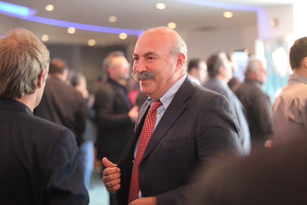 Ο Χρήστος Μαυρίκης πυροβόλησε στον αέρα και ταμπουρώθηκε στο σπίτι του