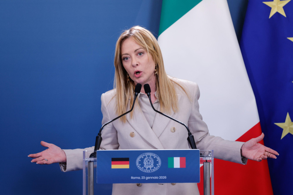 Τζόρτζια Μελόνι: Κλείνει τα χωρικά ύδατα και σκληραίνει τη γραμμή στο Μεταναστευτικό