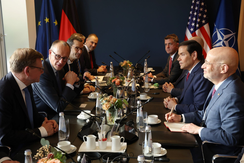 Και μαζί και μόνοι ΕΕ-ΗΠΑ