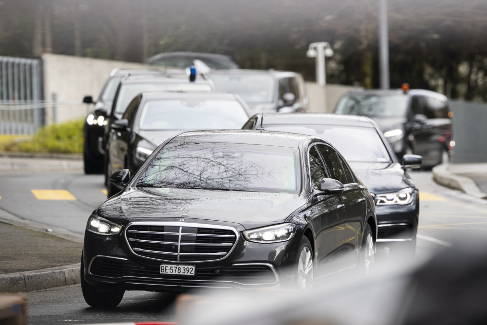 Γενεύη: σε εξέλιξη τριμερείς συνομιλίες Ρωσίας-Ουκρανίας-ΗΠΑ για τον τερματισμό του πολέμου