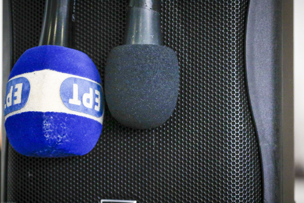 Αριστερό σόου με περίσσευμα υποκρισίας περί ελευθεροτυπίας