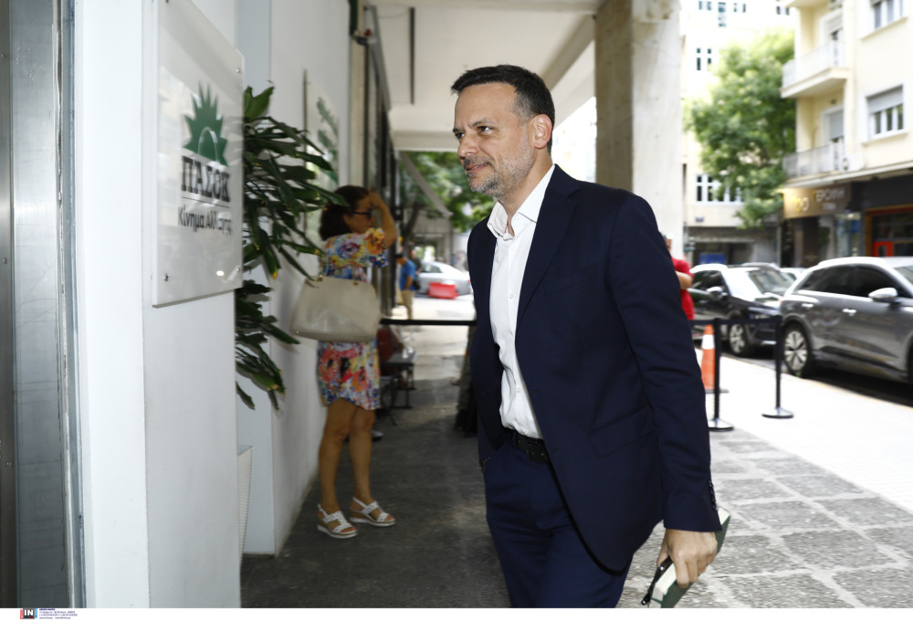 Ρουκέτες Δούκα κατά Ανδρουλάκη: Εσύ παράγεις εσωστρέφεια, πρέπει να μας σέβεσαι