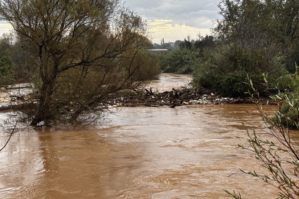 Ροδόπη: Νεκρός 55χρονος που παρασύρθηκε από χείμαρρο - Προσπάθησε να διασχίσει κλειστή διάβαση
