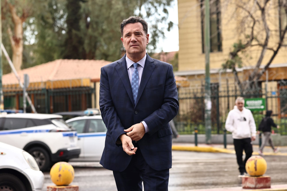 Διαδηλωτές υπέρ της Χαμάς έξω από το Αρεταίειο - Ο διάλογος με τον Γεωργιάδη (video)