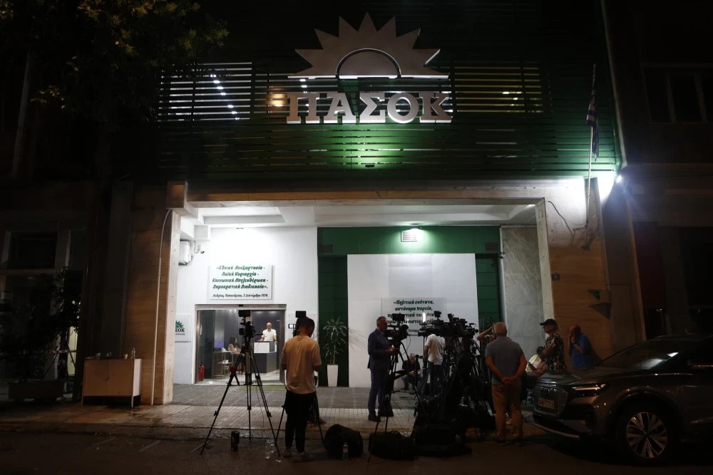 Βαρύ κλίμα στο ΠΑΣΟΚ για τα απανωτά φαινόμενα διαφθοράς από πράσινα στελέχη