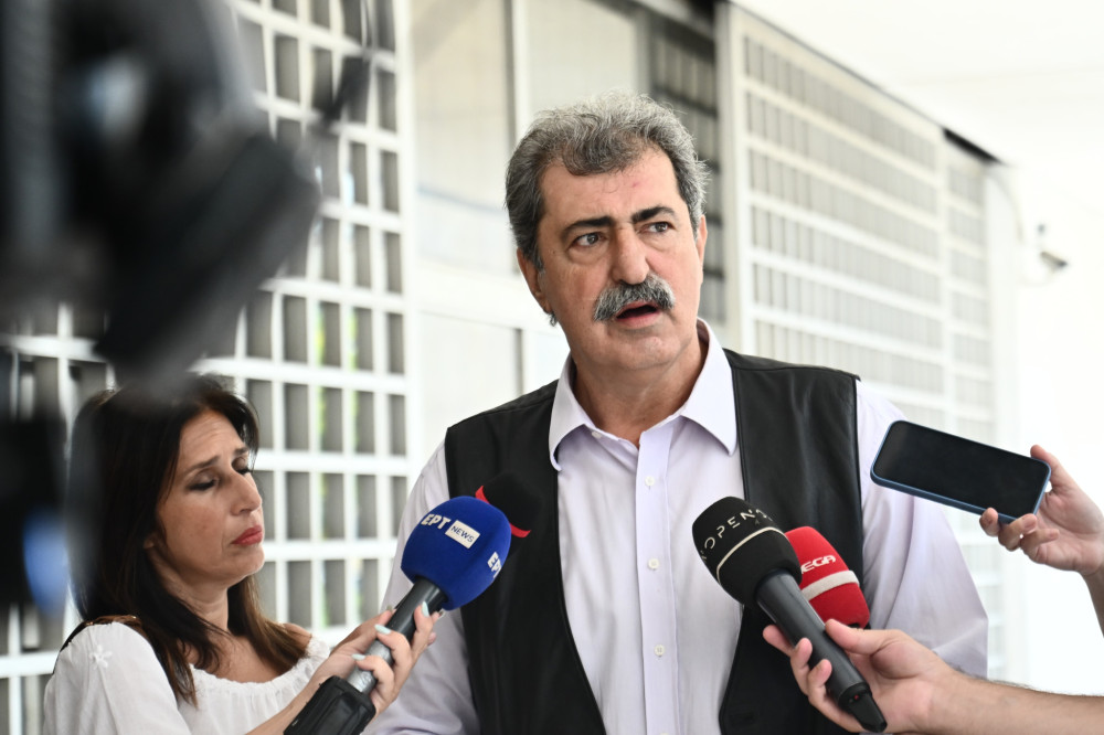 Ο Πολάκης ξανά στο σκαμνί: δικάζεται στο Εφετείο για συκοφαντική δυσφήμηση του Σταμάτη Πουλή