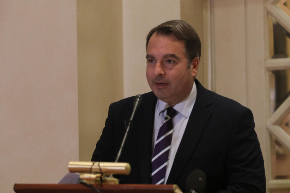 Παπαθανάσης σε Πέρκα για εργατικά δυστυχήματα: Τυμβωρυχία (video)