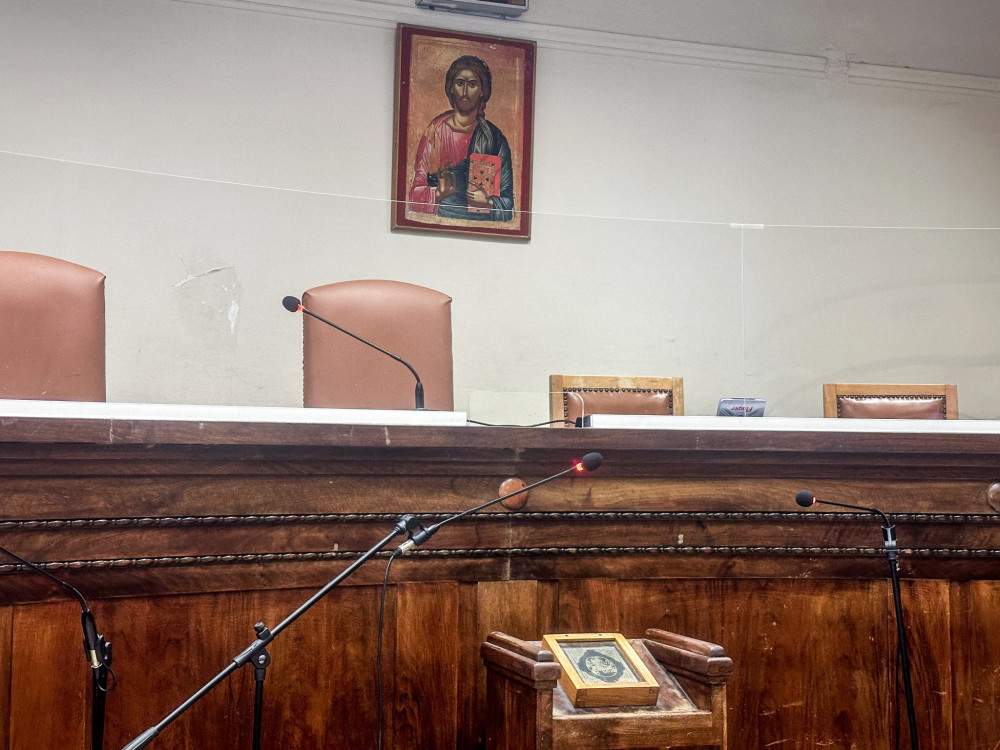 Τραγωδία Τεμπών: Η Ένωση Δικαστών καταγγέλλει πολιτική εκμετάλλευση της δίκης