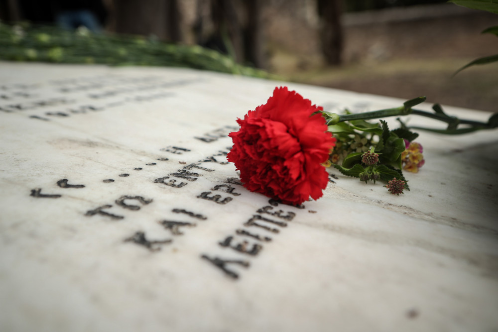 Καισαριανή: η πρώτη δήλωση του Βέλγου συλλέκτη για τις 262 φωτογραφίες των εκτελεσθέντων