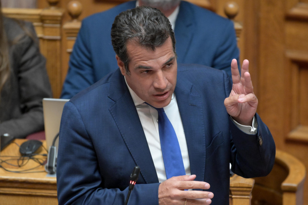 Θάνος Πλεύρης: Ανάκληση της άδειας διαμονής για όσους λειτουργούν παράνομα τζαμιά στην Αθήνα