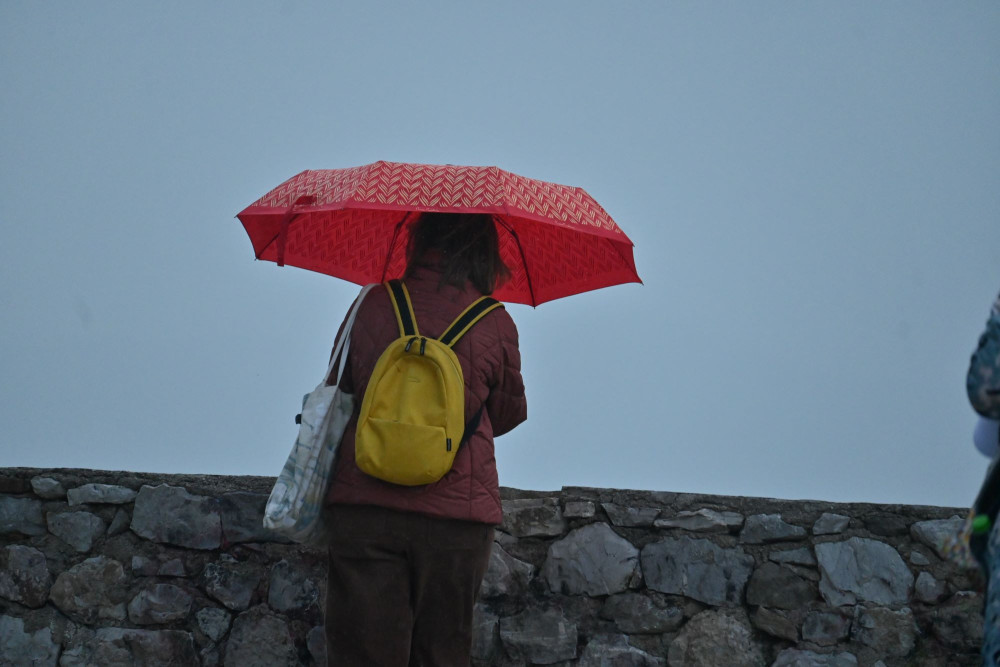 Νέο έκτακτο δελτίο επιδείνωσης καιρού - Οι περιοχές με πορτοκαλί προειδοποίηση