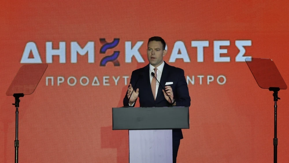 Χάος στο κόμμα Κασσελάκη: μαζικές παραιτήσεις με βαριές καταγγελίες