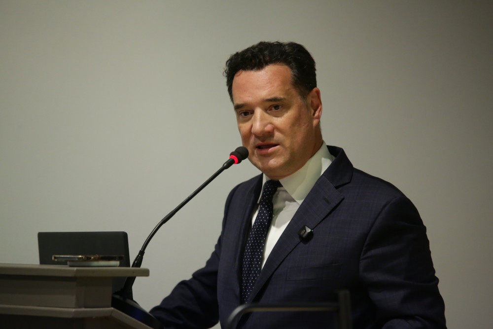 Άδωνις Γεωργιάδης: «Το ΕΣΥ γίνεται κάθε μέρα και καλύτερο» - Άνεδειξε διακομιδή ασθενούς