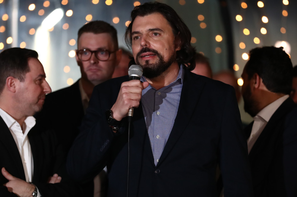 Βουλιάζουν τα καφέ στις συγκεντρώσεις του ΠΑΣΟΚ