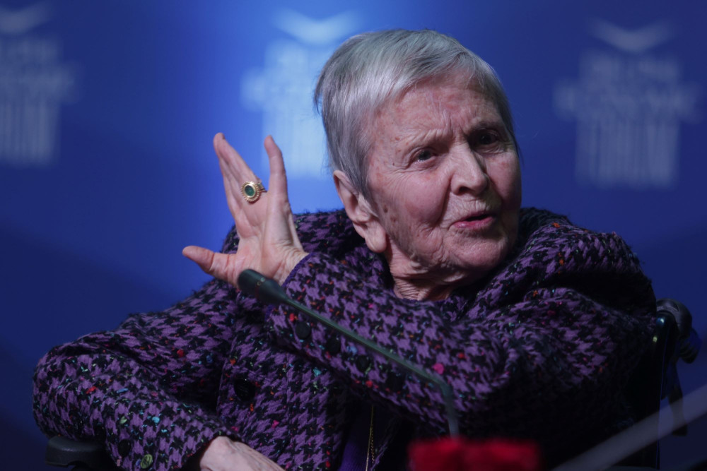 Το μεσημέρι η κηδεία της Ελένης Γλύκατζη-Αρβελέρ - Σε λαϊκό προσκύνημα η σορός της