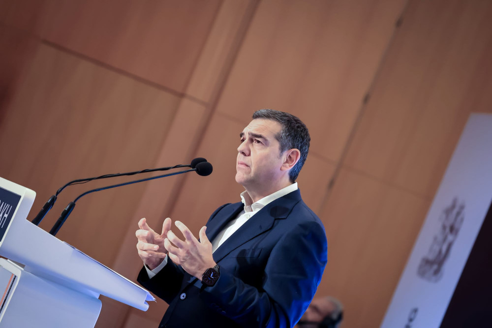 Προσοχή, σύντροφοι, μόνο ο… Οδυσσέας έφτασε στην «Ιθάκη»